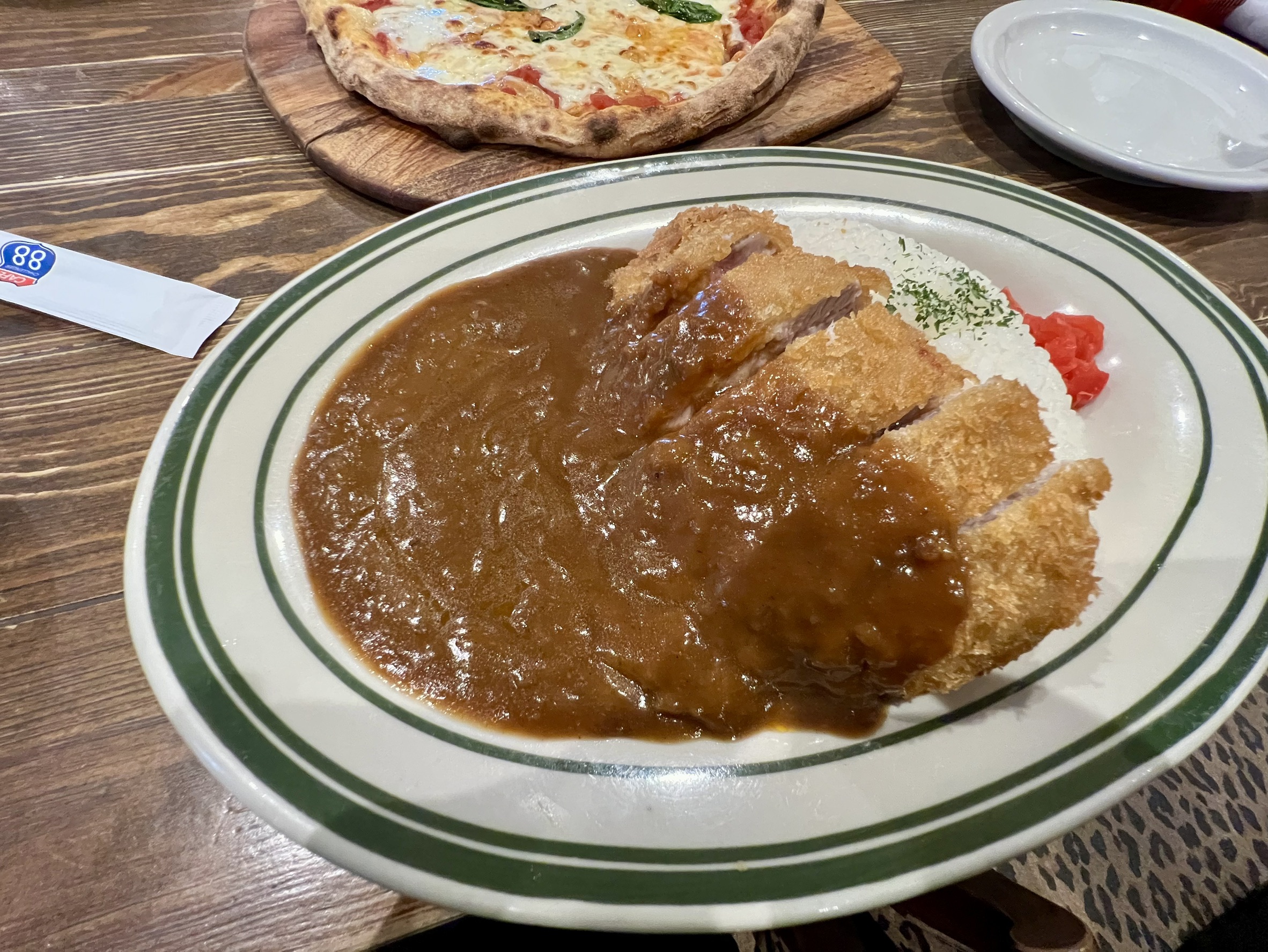 CAFE CHALLENGER88 生駒テラスのカツカレーとピザ