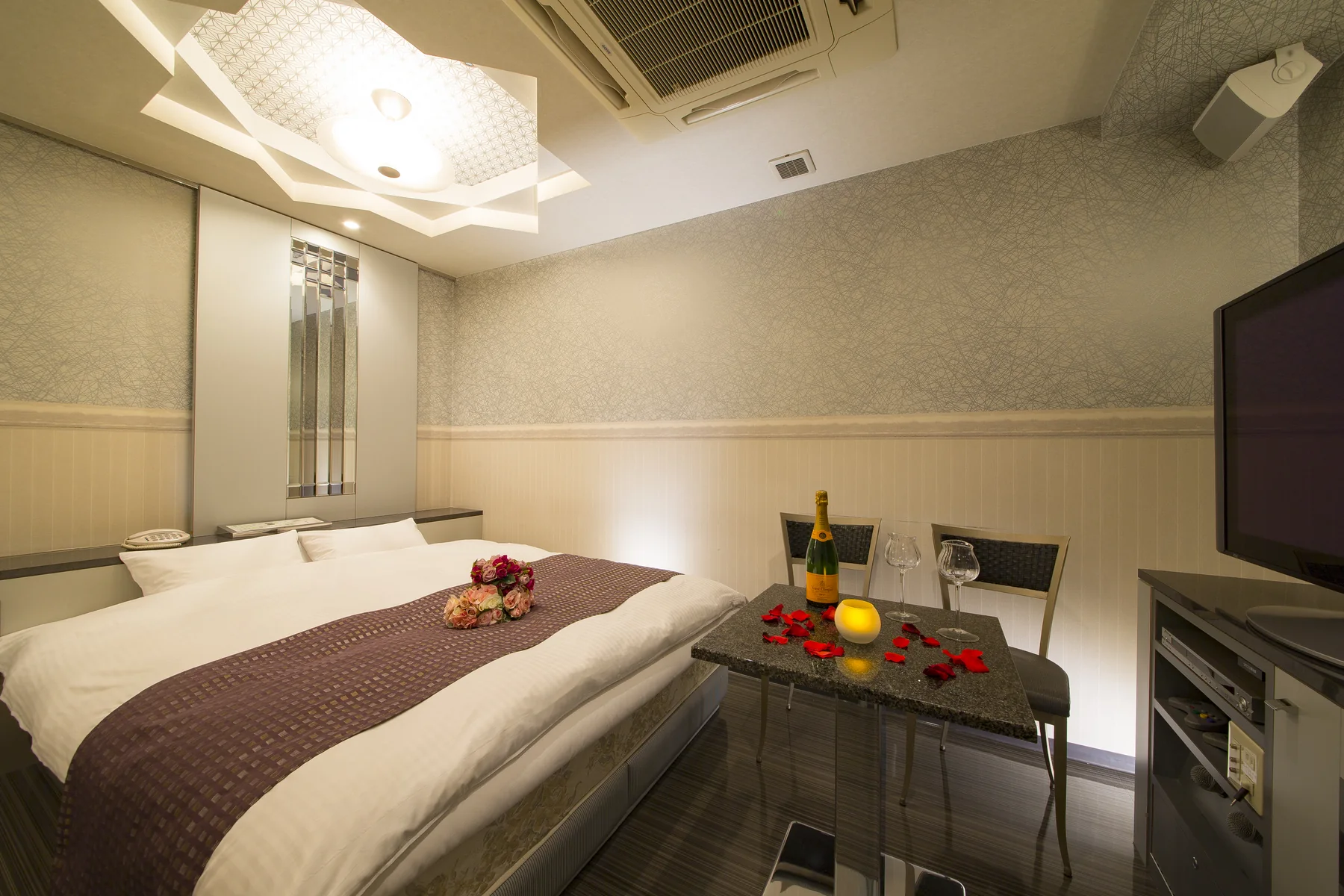 HOTEL the・i 311号室の客室